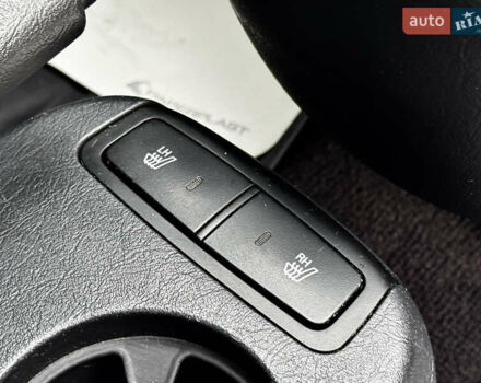 Сірий Хендай Туксон, об'ємом двигуна 2 л та пробігом 213 тис. км за 8500 $, фото 32 на Automoto.ua