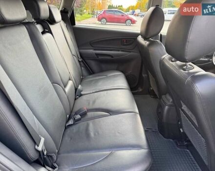 Серый Хендай Туксон, объемом двигателя 2 л и пробегом 48 тыс. км за 11800 $, фото 16 на Automoto.ua