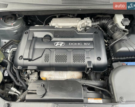 Сірий Хендай Туксон, об'ємом двигуна 2 л та пробігом 172 тис. км за 8550 $, фото 24 на Automoto.ua