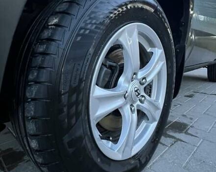 Хендай Туксон 2008 в Шаргороде на Automoto.ua Серый Хендай Туксон, объемом двигателя 1.98 л и пробегом 143 тыс. км за 10300 $, фото 17 на Automoto.ua