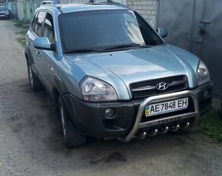 Серый Хендай Туксон, объемом двигателя 2.7 л и пробегом 256 тыс. км за 8700 $, фото 5 на Automoto.ua