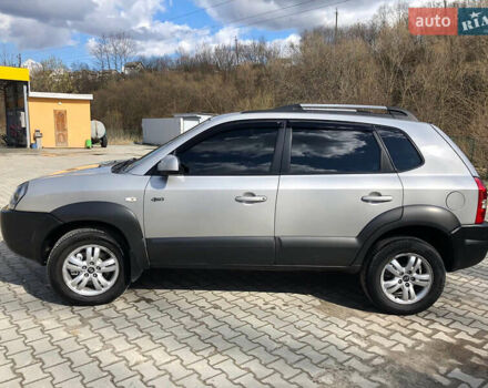 Хендай Туксон 2008 в Турке на Automoto.ua Серый Хендай Туксон, объемом двигателя 2 л и пробегом 274 тыс. км за 7200 $, фото 5 на Automoto.ua