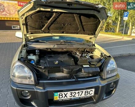 Серый Хендай Туксон, объемом двигателя 2 л и пробегом 164 тыс. км за 9300 $, фото 49 на Automoto.ua