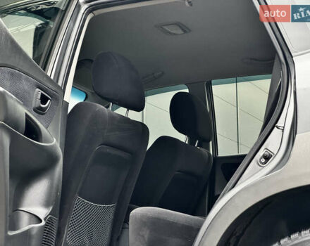 Сірий Хендай Туксон, об'ємом двигуна 2 л та пробігом 213 тис. км за 8500 $, фото 25 на Automoto.ua