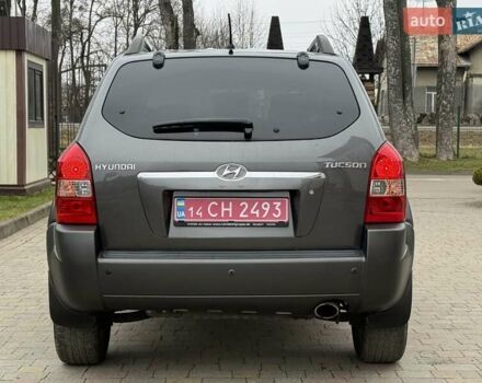 Сірий Хендай Туксон, об'ємом двигуна 2 л та пробігом 187 тис. км за 7700 $, фото 20 на Automoto.ua