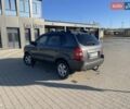 Серый Хендай Туксон, объемом двигателя 2 л и пробегом 220 тыс. км за 7950 $, фото 4 на Automoto.ua