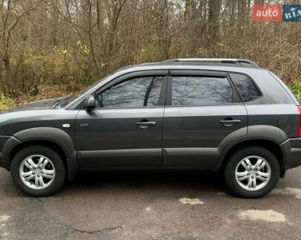 Сірий Хендай Туксон, об'ємом двигуна 1.98 л та пробігом 170 тис. км за 8800 $, фото 3 на Automoto.ua