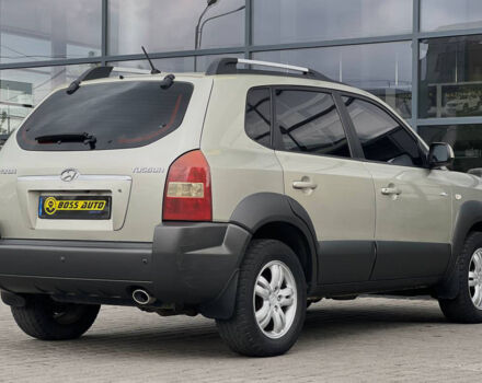 Серый Хендай Туксон, объемом двигателя 2 л и пробегом 167 тыс. км за 8600 $, фото 5 на Automoto.ua