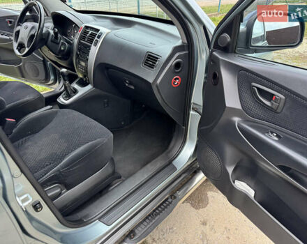 Хендай Туксон 2008 в Новой Ушице на Automoto.ua Серый Хендай Туксон, объемом двигателя 1.98 л и пробегом 229 тыс. км за 8200 $, фото 37 на Automoto.ua