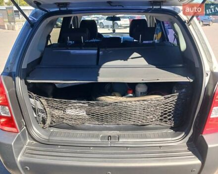 Хендай Туксон 2008 у Полтаві на Automoto.ua Сірий Хендай Туксон, об'ємом двигуна 2 л та пробігом 222 тис. км за 7200 $, фото 30 на Automoto.ua