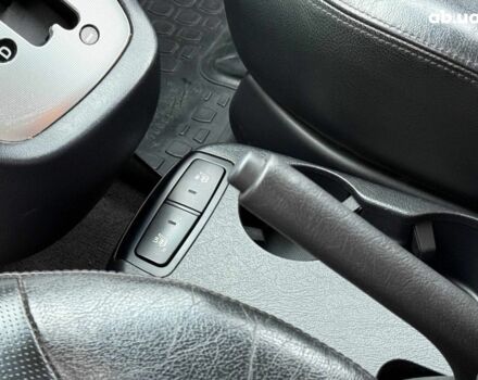 Сірий Хендай Туксон, об'ємом двигуна 2.7 л та пробігом 210 тис. км за 9290 $, фото 12 на Automoto.ua