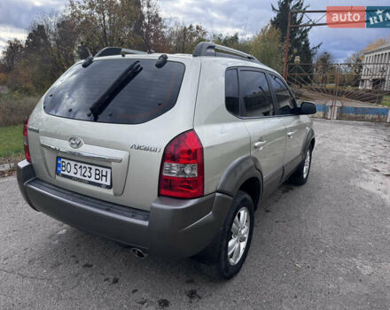 Серый Хендай Туксон, объемом двигателя 2 л и пробегом 228 тыс. км за 6900 $, фото 6 на Automoto.ua