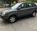 Серый Хендай Туксон, объемом двигателя 1.98 л и пробегом 181 тыс. км за 7850 $, фото 1 на Automoto.ua