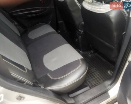 Серый Хендай Туксон, объемом двигателя 2 л и пробегом 210 тыс. км за 8200 $, фото 11 на Automoto.ua
