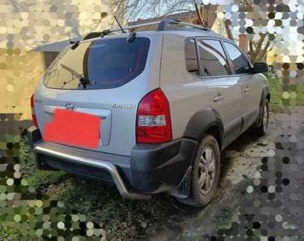 Серый Хендай Туксон, объемом двигателя 2 л и пробегом 220 тыс. км за 8000 $, фото 3 на Automoto.ua