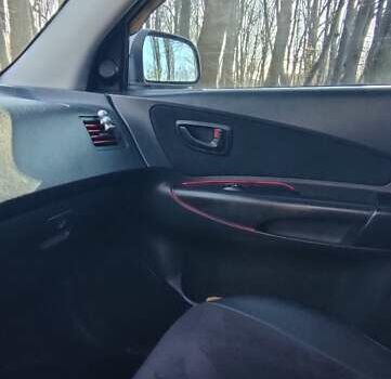 Сірий Хендай Туксон, об'ємом двигуна 1.99 л та пробігом 272 тис. км за 8500 $, фото 17 на Automoto.ua