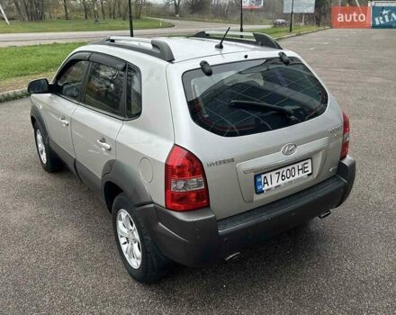 Серый Хендай Туксон, объемом двигателя 2 л и пробегом 263 тыс. км за 7300 $, фото 11 на Automoto.ua