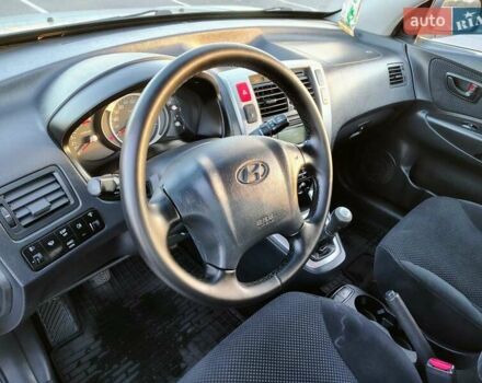 Хендай Туксон 2008 у Вінниці на Automoto.ua Сірий Хендай Туксон, об'ємом двигуна 1.98 л та пробігом 126 тис. км за 8350 $, фото 5 на Automoto.ua