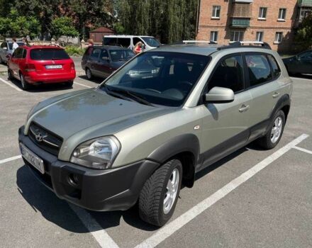 Серый Хендай Туксон, объемом двигателя 2 л и пробегом 265 тыс. км за 7599 $, фото 5 на Automoto.ua