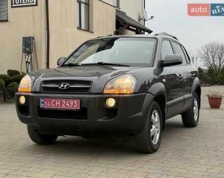 Сірий Хендай Туксон, об'ємом двигуна 2 л та пробігом 187 тис. км за 7700 $, фото 26 на Automoto.ua