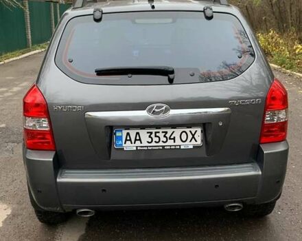 Сірий Хендай Туксон, об'ємом двигуна 1.98 л та пробігом 170 тис. км за 8800 $, фото 5 на Automoto.ua