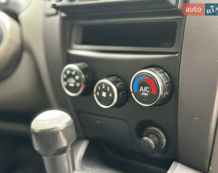 Серый Хендай Туксон, объемом двигателя 2 л и пробегом 240 тыс. км за 7500 $, фото 33 на Automoto.ua