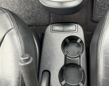 Сірий Хендай Туксон, об'ємом двигуна 2 л та пробігом 187 тис. км за 7700 $, фото 38 на Automoto.ua