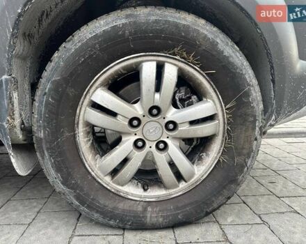 Сірий Хендай Туксон, об'ємом двигуна 1.99 л та пробігом 221 тис. км за 6000 $, фото 8 на Automoto.ua