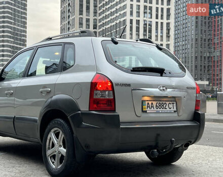 Хендай Туксон 2008 в Киеве на Automoto.ua Серый Хендай Туксон, объемом двигателя 2 л и пробегом 187 тыс. км за 7250 $, фото 26 на Automoto.ua