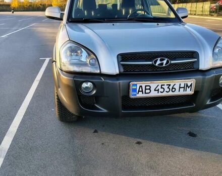 Хендай Туксон 2008 у Вінниці на Automoto.ua Сірий Хендай Туксон, об'ємом двигуна 1.98 л та пробігом 126 тис. км за 8350 $, фото 1 на Automoto.ua