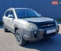 Хендай Туксон 2008 у Полтаві на Automoto.ua Сірий Хендай Туксон, об'ємом двигуна 2 л та пробігом 222 тис. км за 7200 $, фото 1 на Automoto.ua