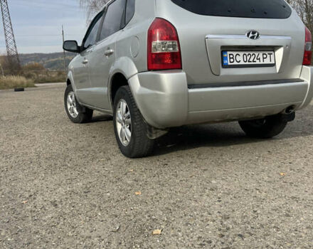 Сірий Хендай Туксон, об'ємом двигуна 1.98 л та пробігом 210 тис. км за 4999 $, фото 8 на Automoto.ua