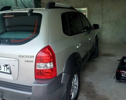 Серый Хендай Туксон, объемом двигателя 2 л и пробегом 220 тыс. км за 8200 $, фото 5 на Automoto.ua