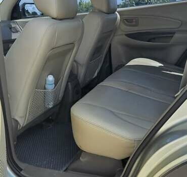 Сірий Хендай Туксон, об'ємом двигуна 1.98 л та пробігом 177 тис. км за 8500 $, фото 29 на Automoto.ua