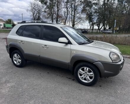 Хендай Туксон 2008 в Жмеренке на Automoto.ua Серый Хендай Туксон, объемом двигателя 2 л и пробегом 228 тыс. км за 6900 $, фото 4 на Automoto.ua