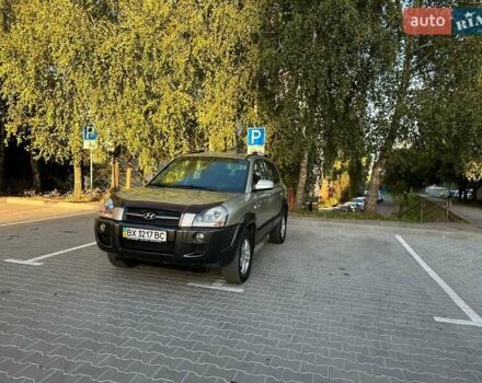 Серый Хендай Туксон, объемом двигателя 2 л и пробегом 164 тыс. км за 9300 $, фото 8 на Automoto.ua