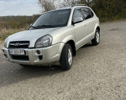 Сірий Хендай Туксон, об'ємом двигуна 1.98 л та пробігом 210 тис. км за 4999 $, фото 1 на Automoto.ua
