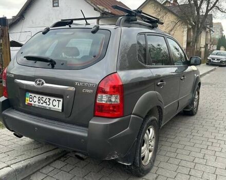 Сірий Хендай Туксон, об'ємом двигуна 1.99 л та пробігом 221 тис. км за 6000 $, фото 6 на Automoto.ua