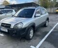 Сірий Хендай Туксон, об'ємом двигуна 1.98 л та пробігом 413 тис. км за 7300 $, фото 1 на Automoto.ua