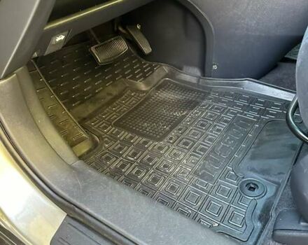 Серый Хендай Туксон, объемом двигателя 2 л и пробегом 164 тыс. км за 9300 $, фото 36 на Automoto.ua