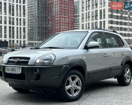 Хендай Туксон 2008 в Киеве на Automoto.ua Серый Хендай Туксон, объемом двигателя 2 л и пробегом 187 тыс. км за 7250 $, фото 6 на Automoto.ua