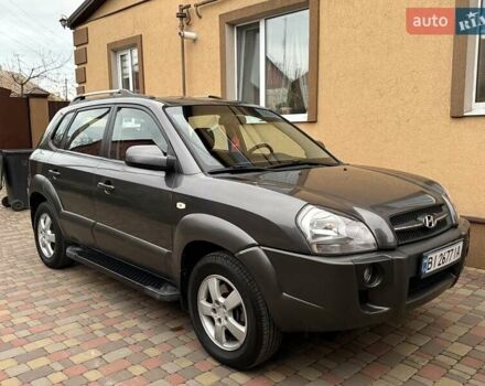 Хендай Туксон 2008 в Миргороде на Automoto.ua Серый Хендай Туксон, объемом двигателя 1.98 л и пробегом 177 тыс. км за 7950 $, фото 26 на Automoto.ua