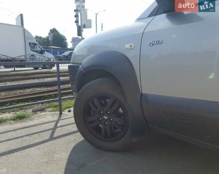 Хендай Туксон 2008 у Полтаві на Automoto.ua Сірий Хендай Туксон, об'ємом двигуна 2 л та пробігом 222 тис. км за 7200 $, фото 32 на Automoto.ua