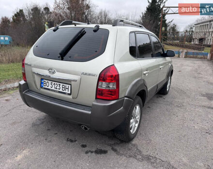 Серый Хендай Туксон, объемом двигателя 2 л и пробегом 228 тыс. км за 6700 $, фото 5 на Automoto.ua