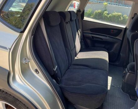 Серый Хендай Туксон, объемом двигателя 2 л и пробегом 265 тыс. км за 7599 $, фото 8 на Automoto.ua