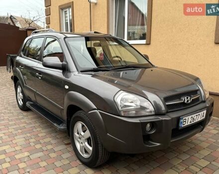 Хендай Туксон 2008 в Миргороде на Automoto.ua Серый Хендай Туксон, объемом двигателя 1.98 л и пробегом 177 тыс. км за 7950 $, фото 27 на Automoto.ua