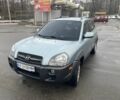 Серый Хендай Туксон, объемом двигателя 2.7 л и пробегом 350 тыс. км за 9000 $, фото 1 на Automoto.ua