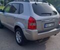 Серый Хендай Туксон, объемом двигателя 20 л и пробегом 244 тыс. км за 1800 $, фото 2 на Automoto.ua