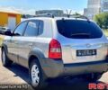 Сірий Хендай Туксон, об'ємом двигуна 2 л та пробігом 225 тис. км за 7800 $, фото 2 на Automoto.ua
