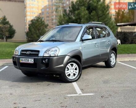 Серый Хендай Туксон, объемом двигателя 2 л и пробегом 48 тыс. км за 11800 $, фото 20 на Automoto.ua